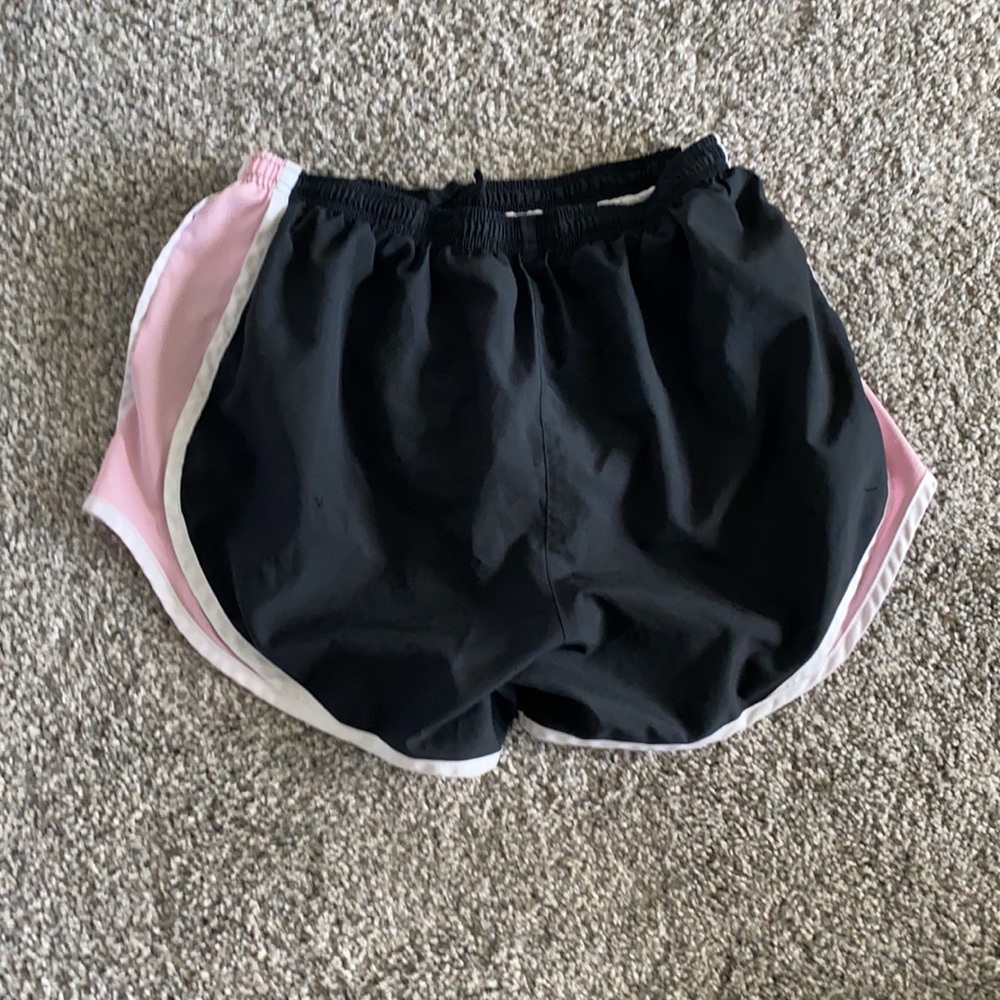 Nike pink & black pro fit shorts - Picture 2 of 3